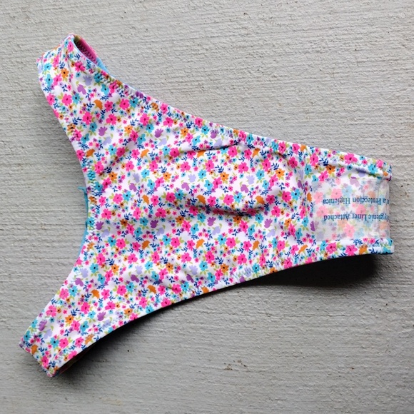 NWOT Reversible Mid-Rise Ultra High Leg Super Cheeky Bikini Wild Fable XXS - Picture 9 of 10